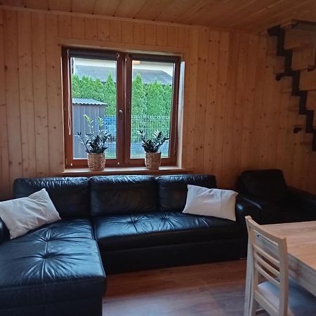 Apartamentydvorskie Neu Sandez Exterior foto