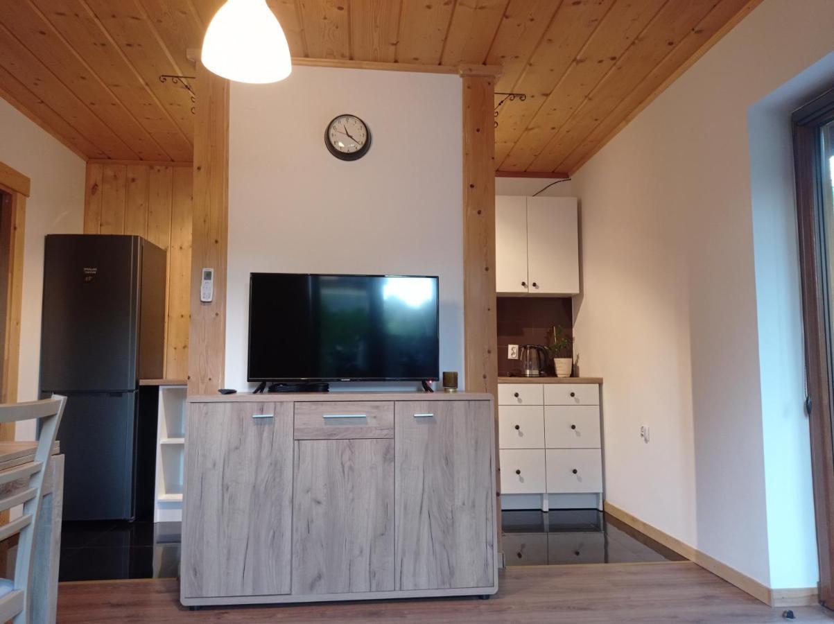 Apartamentydvorskie Neu Sandez Exterior foto