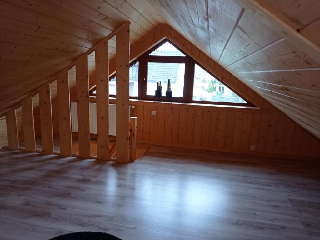Apartamentydvorskie Neu Sandez Exterior foto
