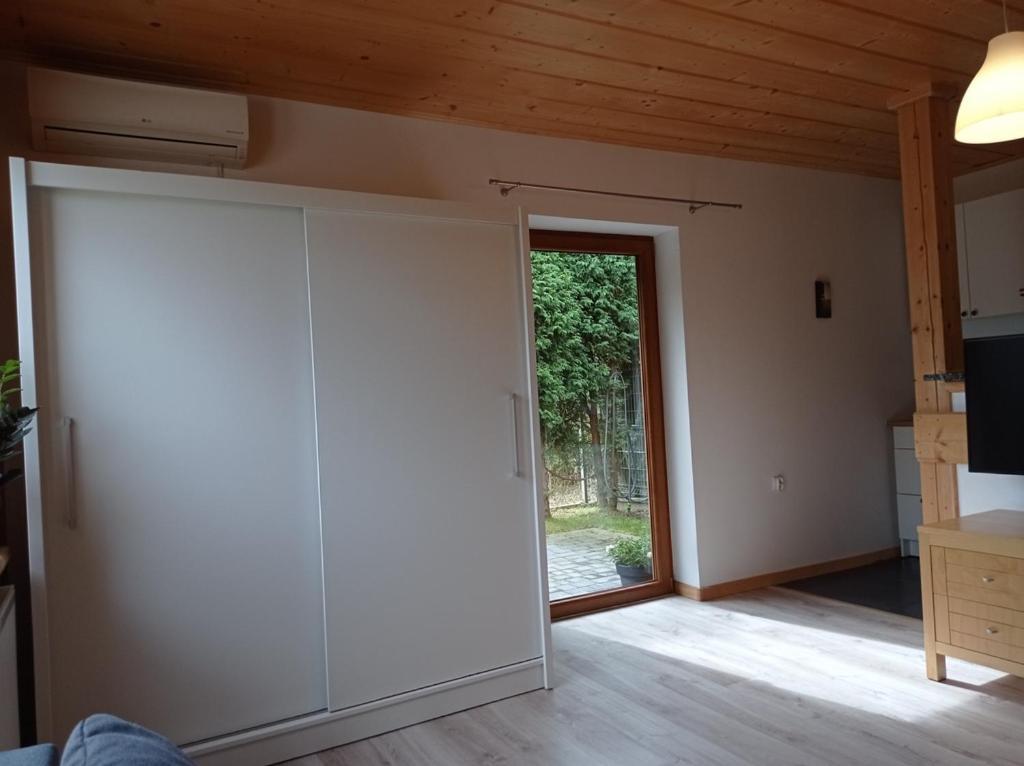 Apartamentydvorskie Neu Sandez Exterior foto